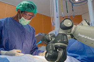The Benefits of Robotics in Hip Replacement Surgery