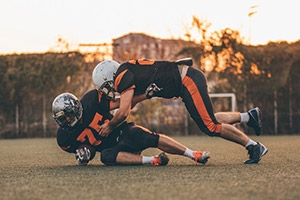 Treating Hip Pointers in Football Players